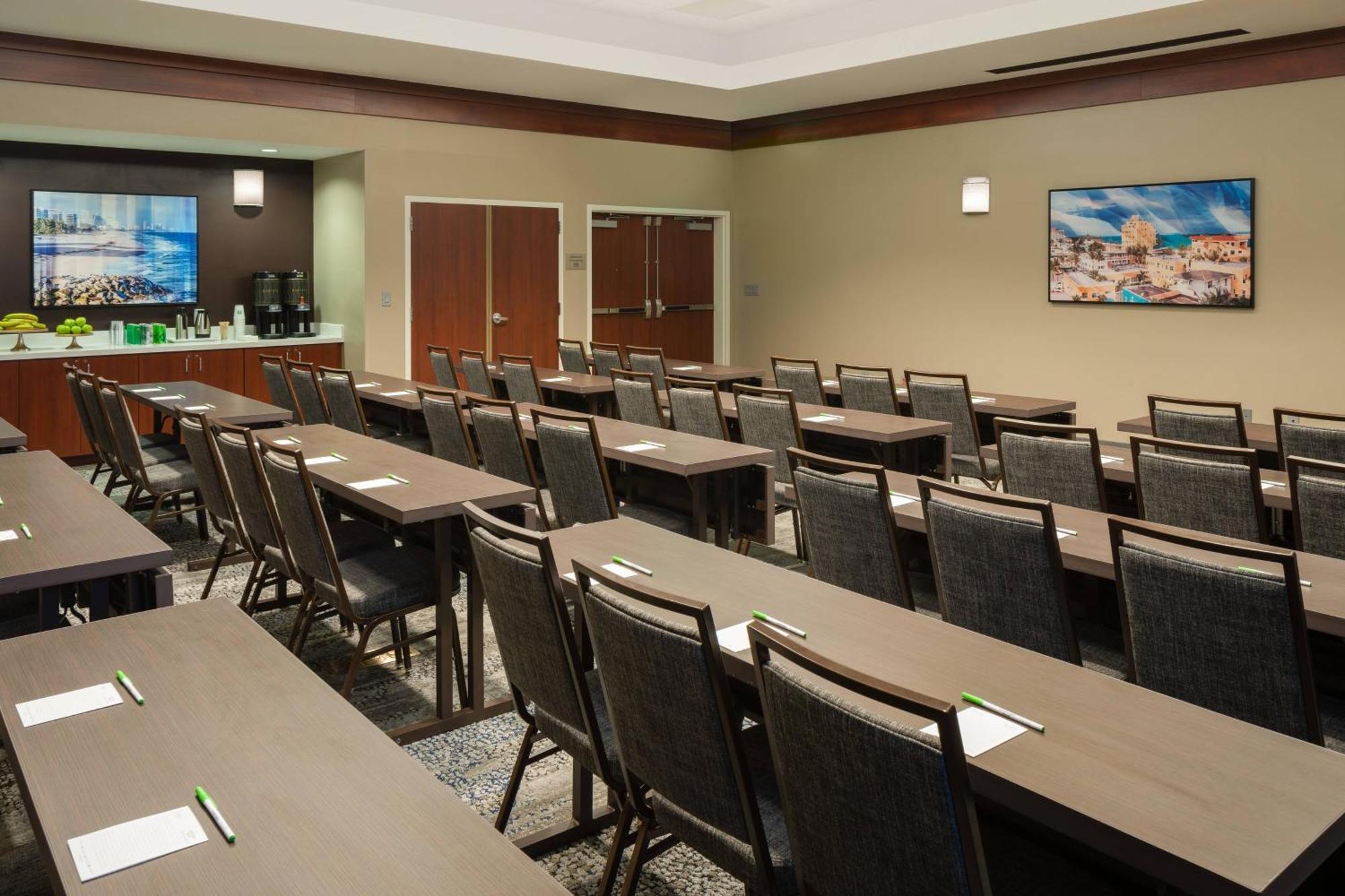 Courtyard By Marriott Fort Lauderdale Airport & Cruise Port Dania Beach Exterior foto
