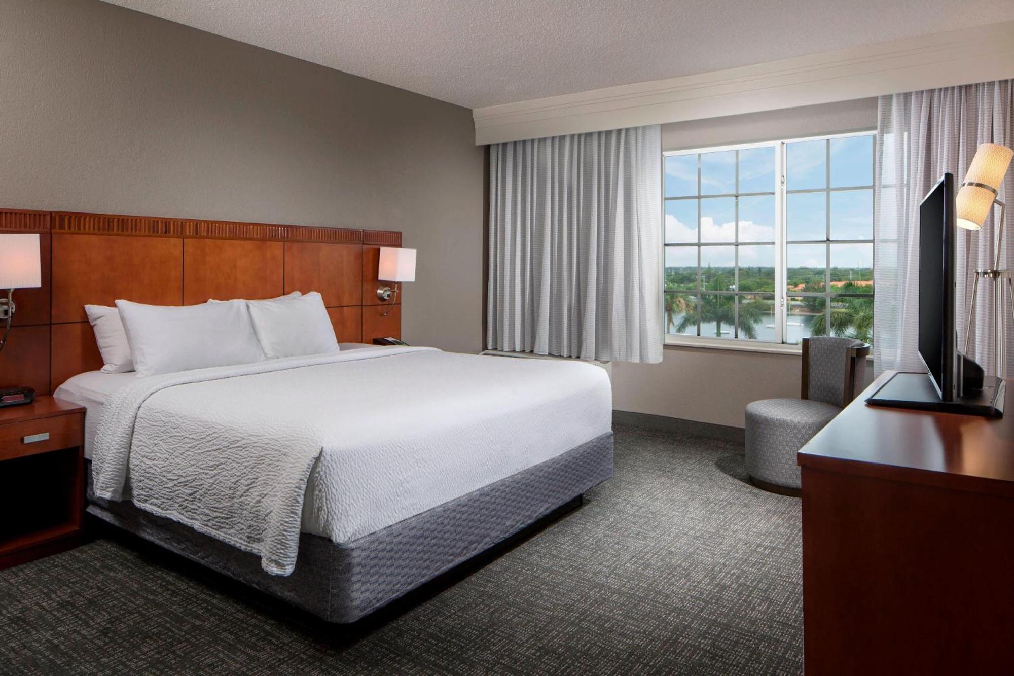 Courtyard By Marriott Fort Lauderdale Airport & Cruise Port Dania Beach Exterior foto